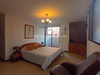 Apartamento en venta en Laureles, Medellín · foto 13 de 19