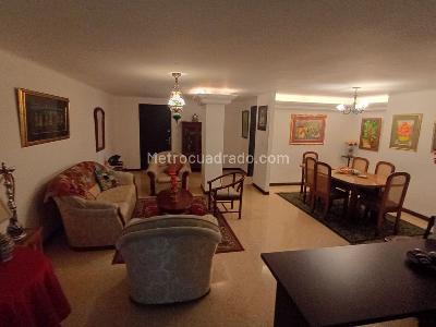 Apartamento en venta en Laureles, Medellín · foto 2 de 19