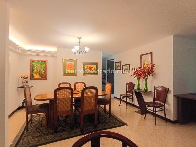 Apartamento en venta en Laureles, Medellín · foto 6 de 19