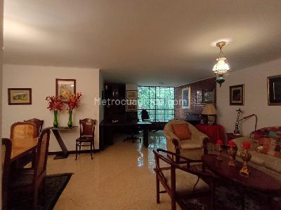Apartamento en venta en Laureles, Medellín · foto 7 de 19