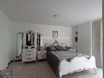 Apartamento en venta en Laureles, Medellín · foto 10 de 18