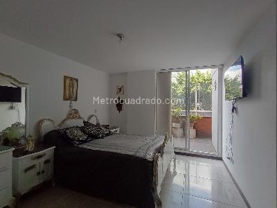 Apartamento en venta en Laureles, Medellín · foto 12 de 18
