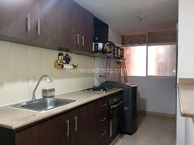 Apartamento en venta en Laureles, Medellín · foto 8 de 18