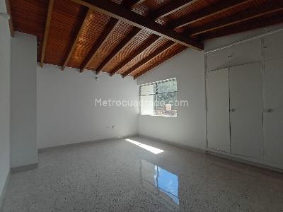 Apartamento de 3 alcobas en venta en Laureles, Medellín, 174 m² · foto 14 de 18
