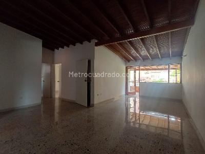 Apartamento de 3 alcobas en venta en Laureles, Medellín, 174 m² · foto 2 de 18