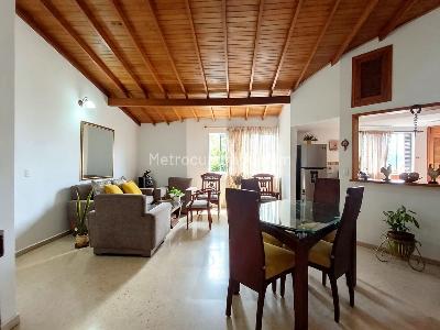 Apartamento en venta en Laureles, Medellín · foto 2 de 15