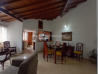 Apartamento en venta en Laureles, Medellín · foto 3 de 15