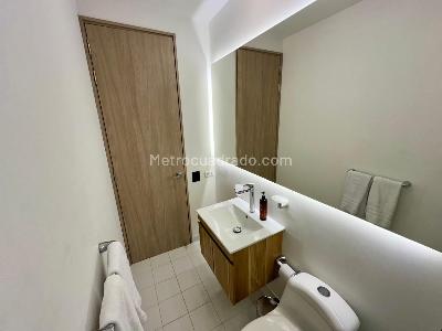 Apartamento de 1 alcoba en venta en Laureles, Medellín, 88 m² · foto 18 de 19