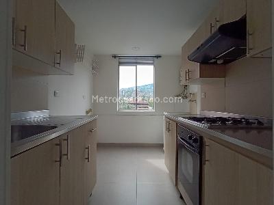 Apartamento de 3 alcobas en venta en Laureles, Medellín, 67 m² · foto 7 de 18