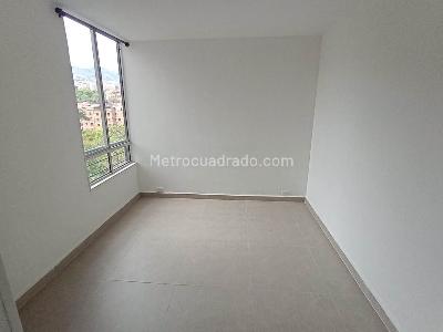 Apartamento de 3 alcobas en venta en Laureles, Medellín, 67 m² · foto 9 de 18