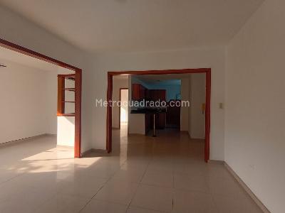 Apartamento en venta en La America, Medellín · foto 3 de 18