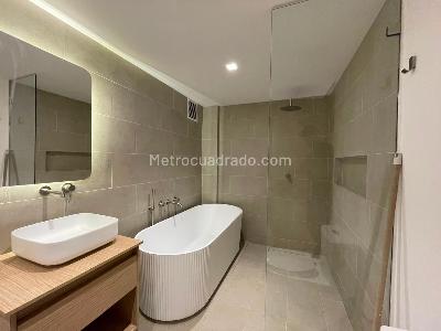 Apartamento de 3 alcobas en venta en Laureles, Medellín, 155 m² · foto 16 de 18