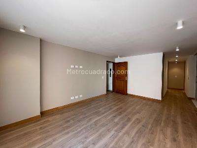 Apartamento de 3 alcobas en venta en Laureles, Medellín, 155 m² · foto 3 de 18