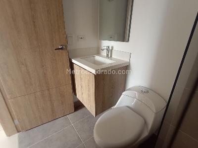 Apartamento de 3 alcobas en venta en Laureles, Medellín, 84 m² · foto 15 de 16