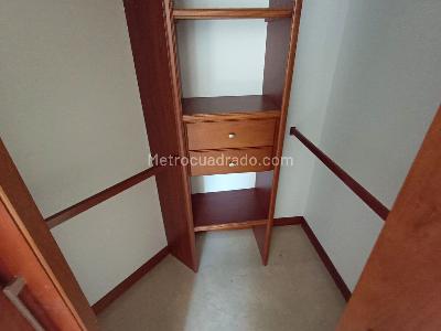 Apartamento de 2 alcobas en arriendo en Laureles, Medellín, 88 m² · foto 15 de 17