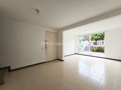 Casa de 4 alcobas en venta en Belen, Medellín, 50 m² · foto 2 de 20
