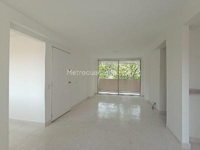 Apartamento de 3 alcobas en venta en Laureles, Medellín, 95 m² · foto 2 de 19