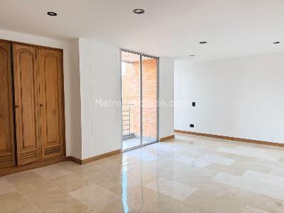 Apartamento de 4 alcobas en venta en Laureles, Medellín, 225 m² · foto 13 de 19