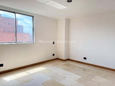 Apartamento de 4 alcobas en venta en Laureles, Medellín, 225 m² · foto 15 de 19