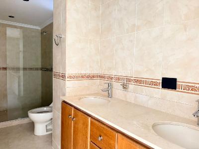 Apartamento de 4 alcobas en venta en Laureles, Medellín, 225 m² · foto 19 de 19