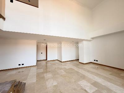 Apartamento de 4 alcobas en venta en Laureles, Medellín, 225 m² · foto 7 de 19