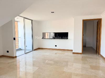 Apartamento de 4 alcobas en venta en Laureles, Medellín, 225 m² · foto 9 de 19