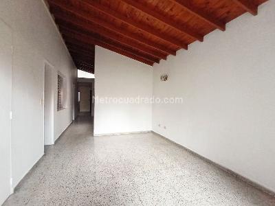 Apartamento de 5 alcobas en venta en Laureles, Medellín, 140 m² · foto 2 de 20
