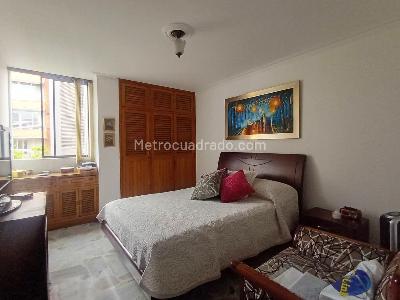 Apartamento de 3 alcobas en venta en Laureles, Medellín, 154 m² · foto 15 de 19