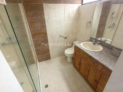 Apartamento de 3 alcobas en venta en Laureles, Medellín, 154 m² · foto 18 de 19