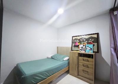 Apartamento de 3 alcobas en venta en La Hondonada, Medellín, 68 m² · foto 9 de 16