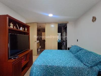 Apartamento de 2 alcobas en venta en Laureles, Medellín, 65 m² · foto 11 de 20
