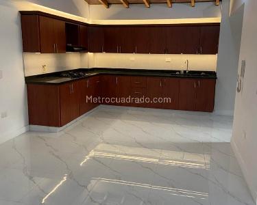 Apartamento de 3 alcobas en arriendo en Fátima, Medellín, 120 m² · foto 2 de 11