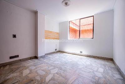 Apartamento de 4 alcobas en venta en Laureles, Medellín, 210 m² · foto 12 de 20