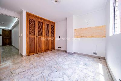 Apartamento de 4 alcobas en venta en Laureles, Medellín, 210 m² · foto 15 de 20