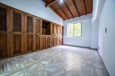 Apartamento de 4 alcobas en venta en Laureles, Medellín, 210 m² · foto 8 de 20