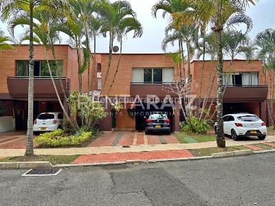 Casa en venta en Intermedia, Envigado · foto 2 de 17