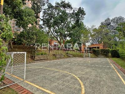 Casa en venta en Intermedia, Envigado · foto 16 de 17