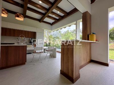 Casa de 4 alcobas en arriendo en Llano Grande Cabeceras, Medellín, 400 m² · foto 17 de 20