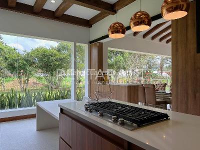 Casa de 4 alcobas en arriendo en Llano Grande Cabeceras, Medellín, 400 m² · foto 19 de 20
