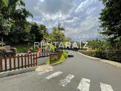 Casa de 4 alcobas en venta en Loma Del Chocho, Envigado, 400 m² · foto 12 de 20