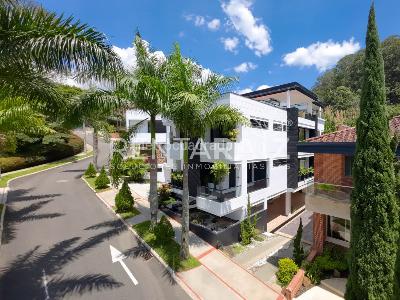 Casa de 5 alcobas en venta en El Poblado, Medellín, 900 m² · foto 20 de 20
