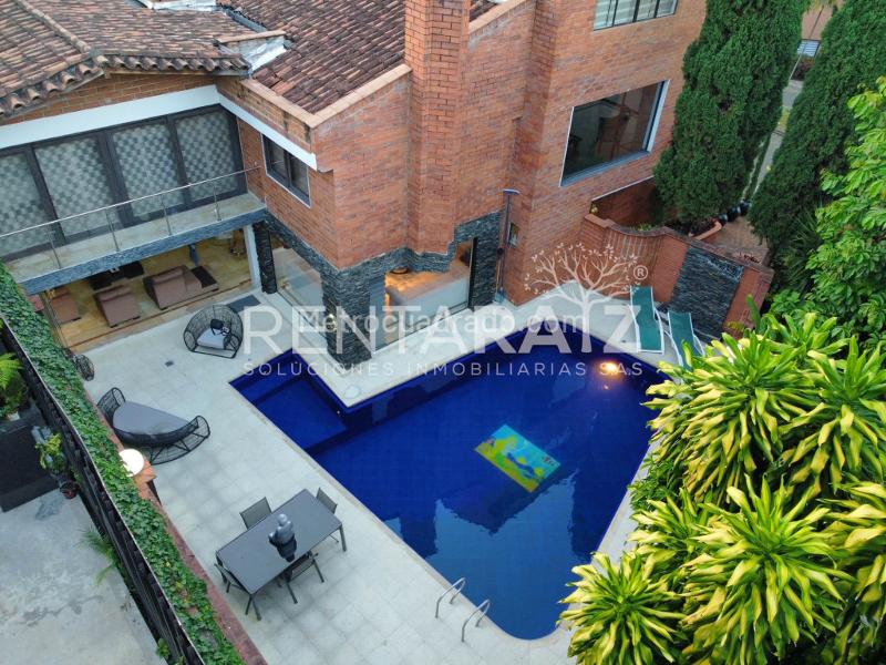 Casa en Arriendo, Loma De Los Parra, Medellín en Loma De Los Parra