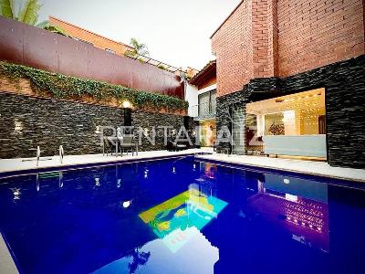 Casa de 4 alcobas en arriendo en Loma De Los Parra, Medellín, 340 m² · foto 4 de 20