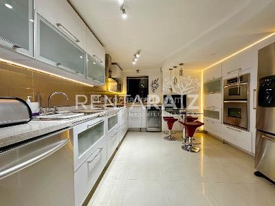 Casa de 4 alcobas en arriendo en Loma De Los Parra, Medellín, 340 m² · foto 11 de 20