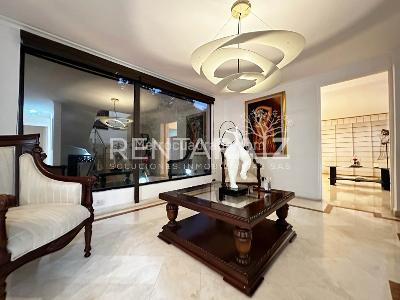 Casa de 4 alcobas en arriendo en Loma De Los Parra, Medellín, 340 m² · foto 15 de 20