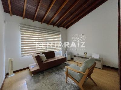 Casa de 3 alcobas en arriendo en San Lucas, Medellín, 243 m² · foto 20 de 20