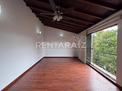 Casa de 3 alcobas en venta en Loma Del Chocho, Envigado, 247 m² · foto 5 de 20
