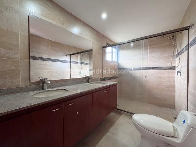 Casa de 3 alcobas en venta en Loma Del Chocho, Envigado, 247 m² · foto 6 de 20