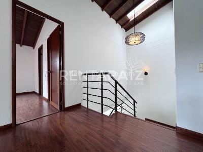 Casa de 3 alcobas en venta en Loma Del Chocho, Envigado, 247 m² · foto 15 de 20