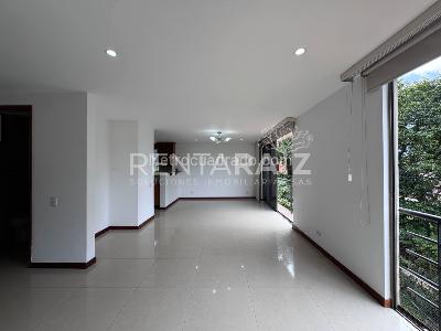 Casa de 3 alcobas en venta en Loma Del Chocho, Envigado, 247 m² · foto 16 de 20